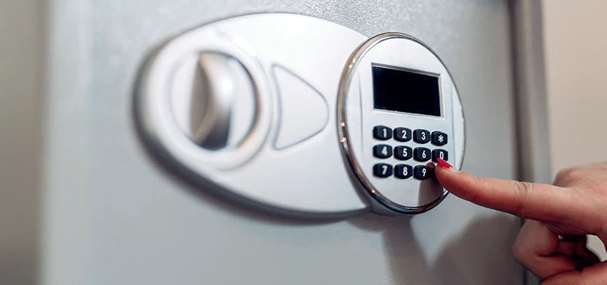 Jewelry Safe Cracking in Bloomington, California